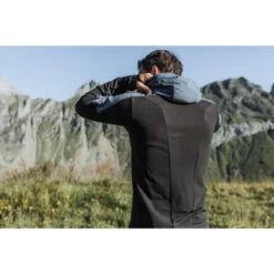 Quechua Hybride Fleece Wandelhoody MH920 Heren 32 Quechua Hybride Fleece Wandelhoody MH920 Heren -Quechua hybride fleece jas voor wandelen heren mh920 met capuchon 14