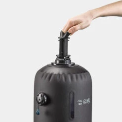 Quechua Zonnedouche Voor Kamperen Met Druk 10 Liter 7 Quechua Zonnedouche Voor Kamperen Met Druk 10 Liter -Quechua zonnedouche voor kamperen met druk 10 liter 1